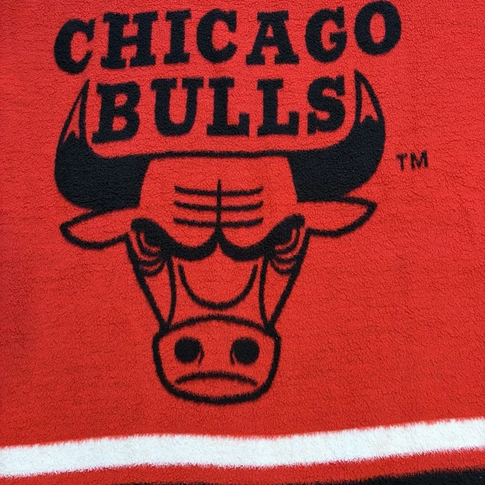 Chicago Bulls Biederlack‎ Blanket Throw Red Black 72"x51" NBA Basketball VTG USA - Picture 2 of 4